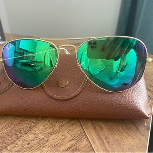 Green Mirrored Ray-Ban Aviator Sunglasses